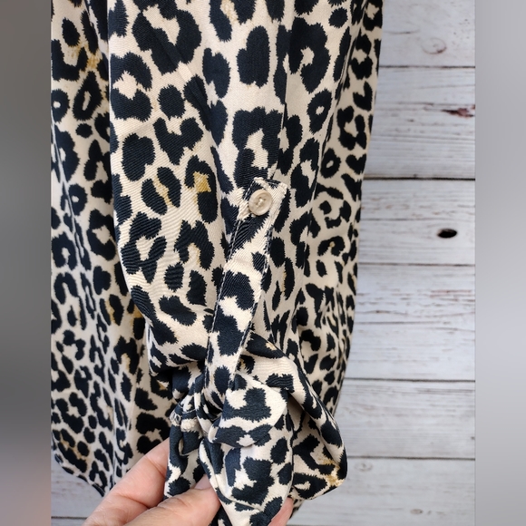 Doe & Rae Leopard Print Button Up Blouse - Picture 3 of 7